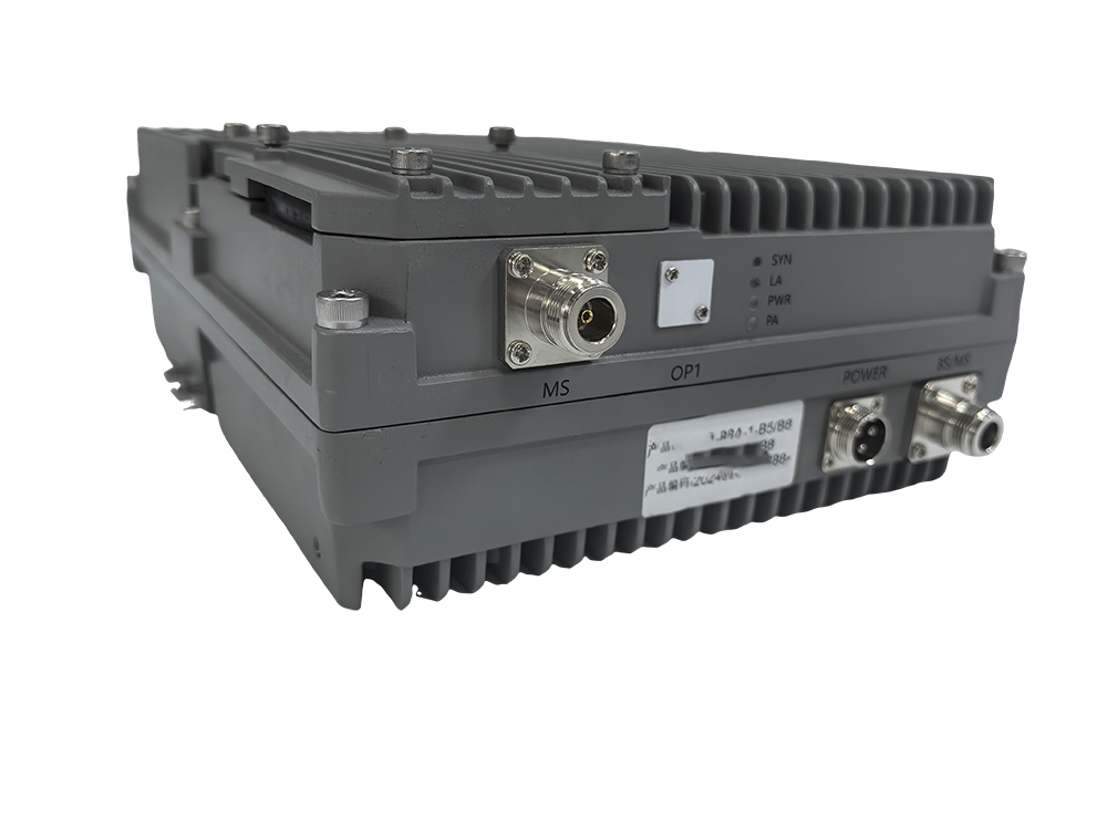  夏河三频手机信号接收器2000㎡